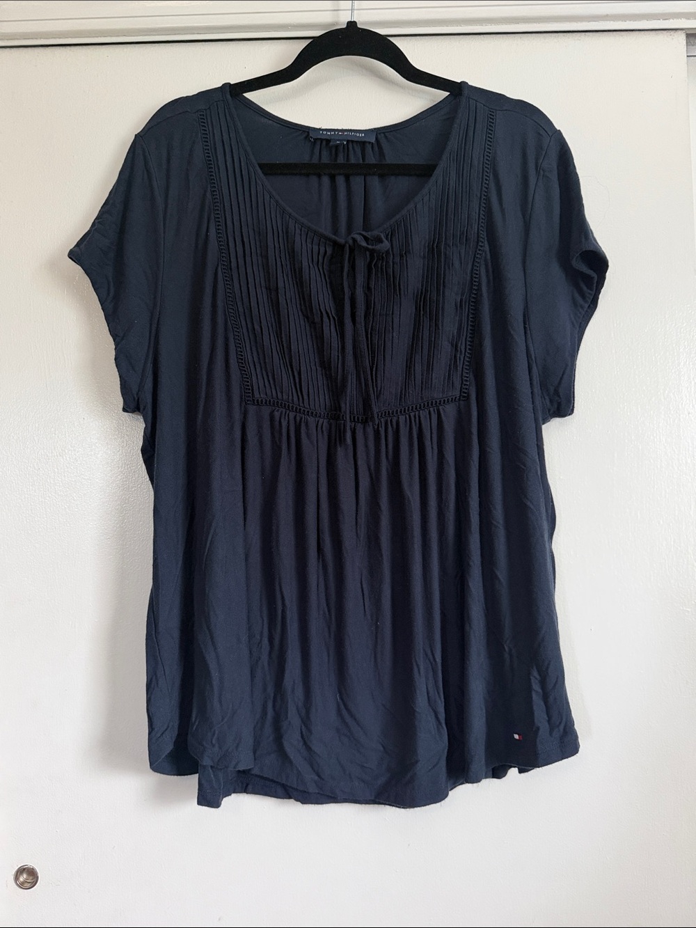 Tommy Hilfiger Navy Pintuck Tie-Neck Tunic Top
